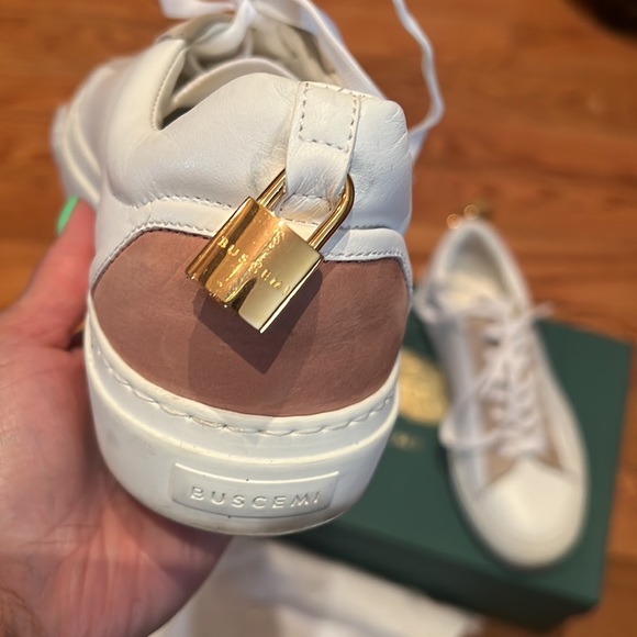 Buscemi white leather lock sneaker - Picture 3 of 12